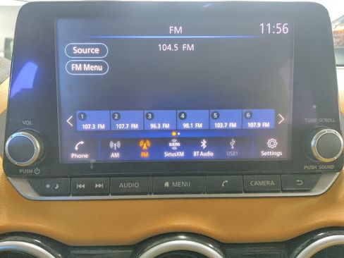 Used 2020 Nissan Sentra SV w/ SV Premium Package FWD image 25