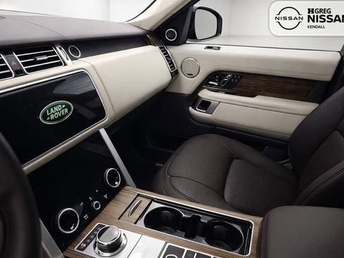 Used 2019 Land Rover Range Rover Supercharged image 8