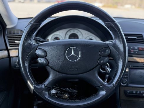 Used 2009 Mercedes-Benz E 350 E 350 image 23