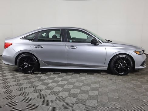 Used 2023 Honda Civic Sport image 15