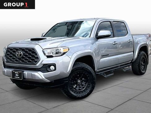 Used 2020 Toyota Tacoma TRD Sport image 1