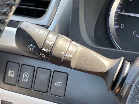 Used 2018 Toyota Highlander XLE FWD image 33