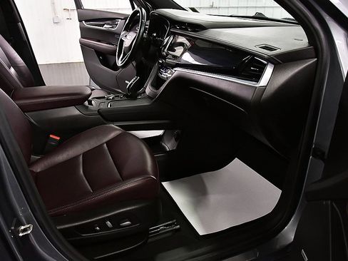 Used 2021 Cadillac XT6 Premium Luxury image 29