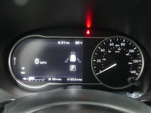 Used 2019 Nissan Kicks SV FWD image 32