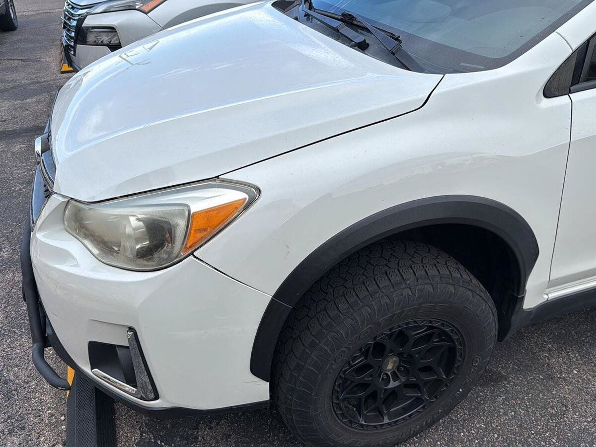 Used 2017 Subaru Crosstrek 2.0i Limited AWD/4WD image 1