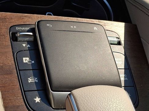Used 2022 Mercedes-Benz GLS 450 4MATIC image 23