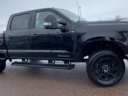 New 2026 Ford F250 XLT w/ XLT Premium Package AWD/4WD image 8