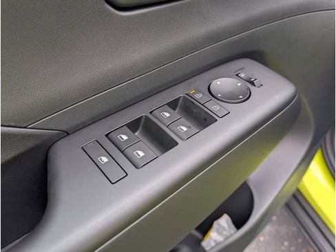 New 2026 Hyundai Kona SE image 16