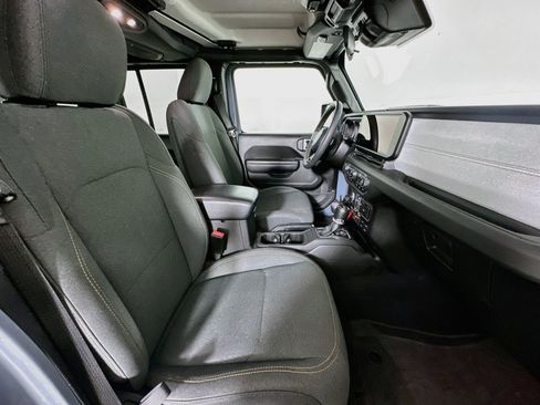 Used 2024 Jeep Wrangler Unlimited AWD/4WD image 29