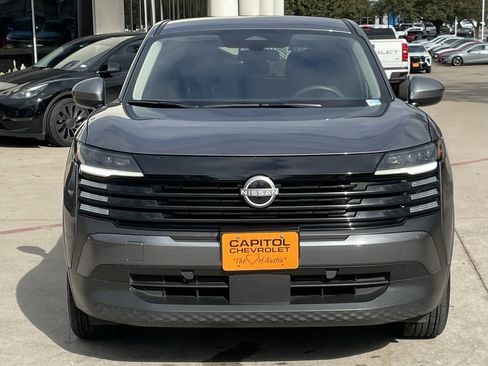 Used 2025 Nissan Kicks SV image 6