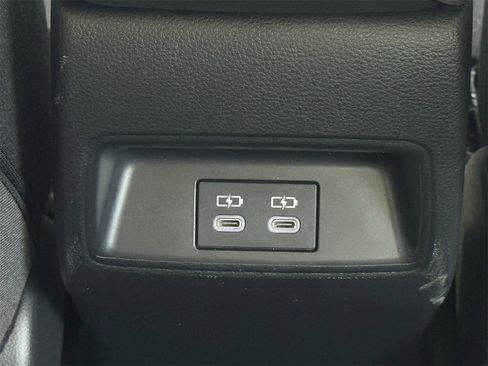 Used 2024 Toyota Corolla LE image 28