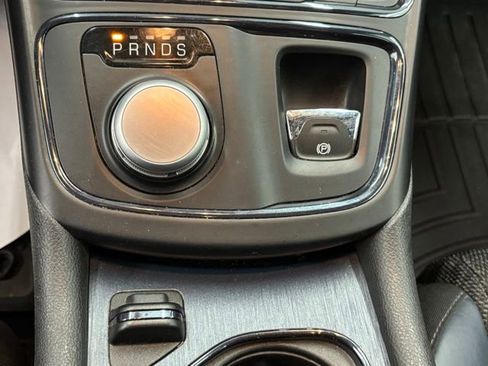 Used 2015 Chrysler 200 S w/ Comfort Group AWD/4WD image 27