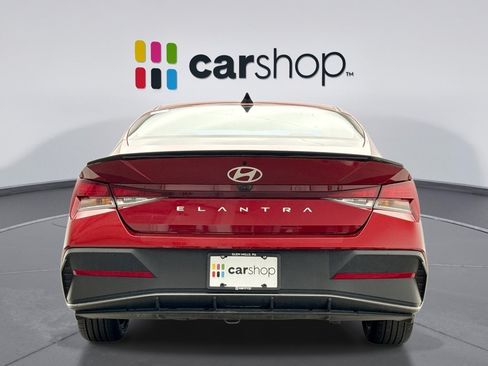 Used 2025 Hyundai Elantra Sport FWD image 4