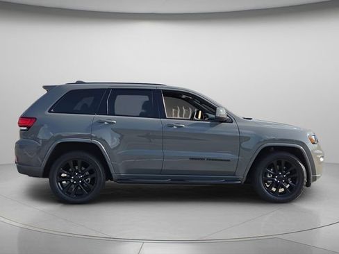 Used 2021 Jeep Grand Cherokee Laredo X RWD image 8