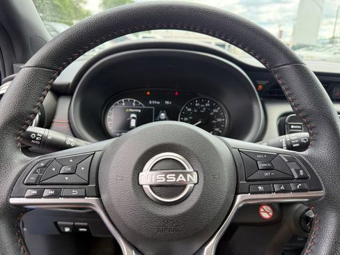 Used 2024 Nissan Kicks SR FWD image 30