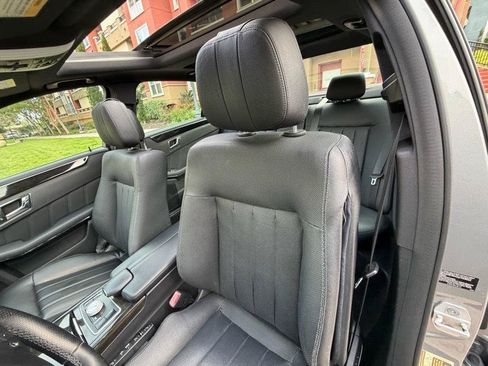 Used 2010 Mercedes-Benz E 550 Sedan image 27