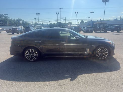 Used 2019 Kia Stinger RWD image 4