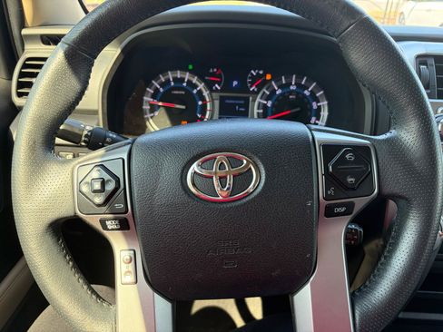 Used 2017 Toyota 4Runner SR5 Premium RWD image 23