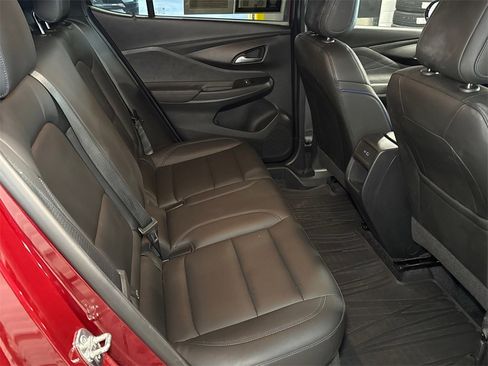 Used 2024 Buick Envista Sport Touring w/ Convenience I Package image 14