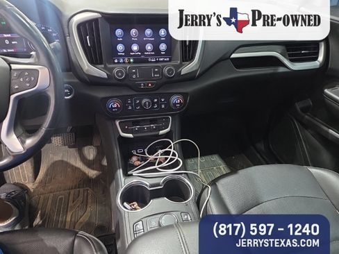 Used 2022 GMC Terrain SLT w/ Elevation Edition FWD image 9