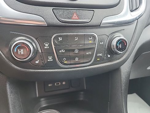 Used 2021 Chevrolet Equinox LT AWD/4WD image 33