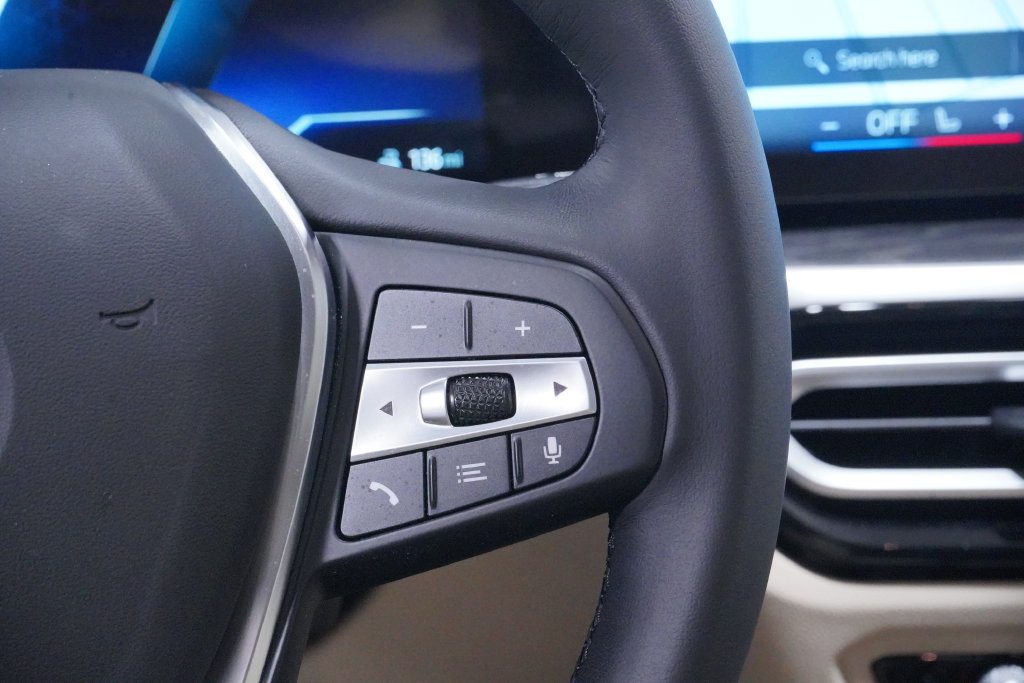 Used 2024 BMW i4 eDrive35 w/ Convenience Package RWD image 14
