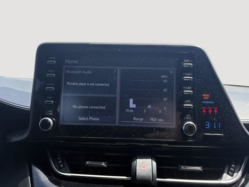 Used 2019 Toyota C-HR LE FWD image 14