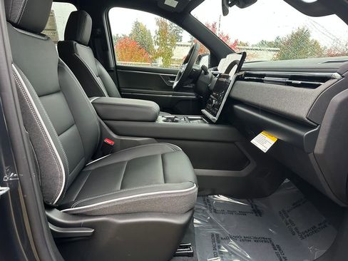 New 2026 GMC Sierra EV Elevation image 10