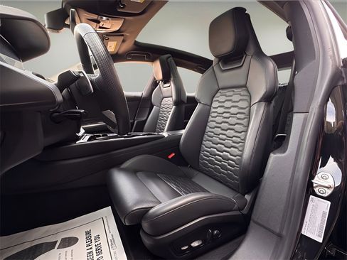 Used 2022 Audi e-tron GT Premium Plus w/ Performance Package image 10