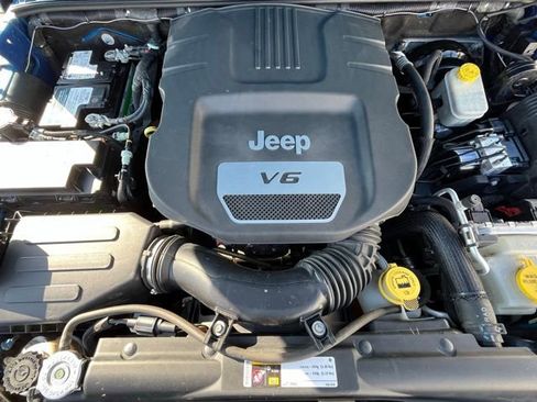 Used 2015 Jeep Wrangler Unlimited Sport w/ Quick Order Package 24S image 26