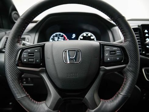 Certified 2024 Honda Ridgeline Black Edition image 10