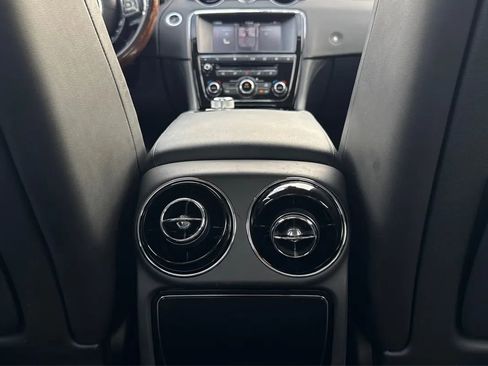 Used 2016 Jaguar XJ R-Sport RWD image 39