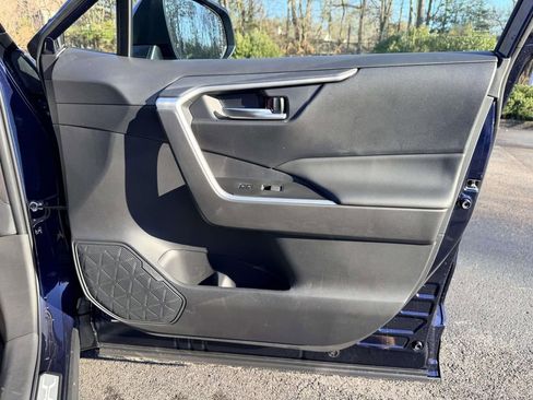 New 2025 Toyota RAV4 XLE Premium image 10