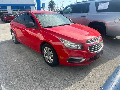 Used 2016 Chevrolet Cruze LS FWD image 3