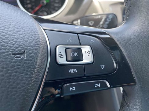 Used 2020 Volkswagen Tiguan SE FWD image 23