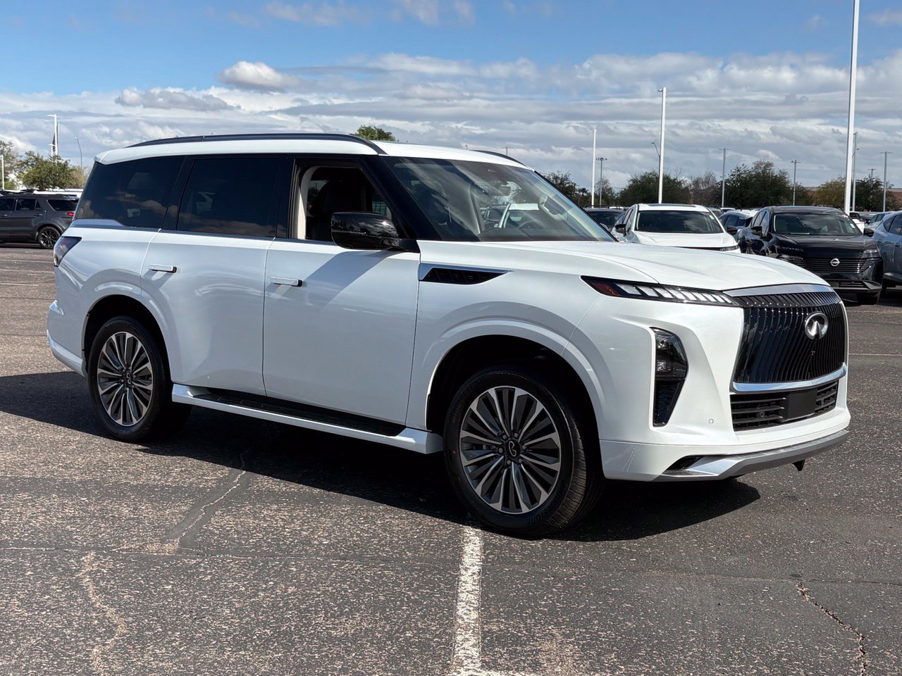 New 2027 INFINITI QX80 Luxe RWD image 8