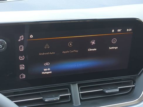 Used 2025 Chevrolet Trax LT w/ Driver Confidence Package image 13