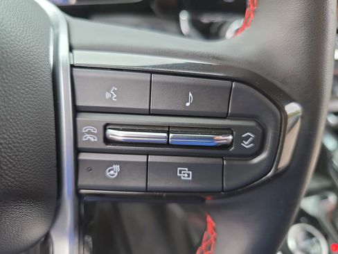 Used 2023 Chevrolet Colorado Z71 w/ Z71 Convenience Package 2 AWD/4WD image 20