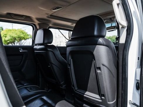 Used 2009 HUMMER H3 Alpha image 77