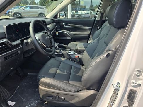 New 2025 Kia Telluride EX w/ EX Captain's Chair Package image 8