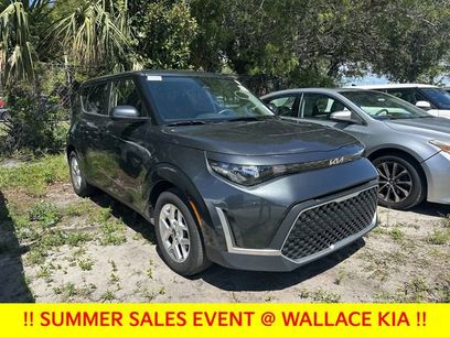 Certified 2025 Kia Soul LX w/ LX Technology Package