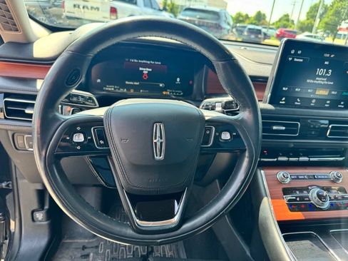 Used 2021 Lincoln Aviator Reserve w/ Equipment Group 210A AWD/4WD image 12