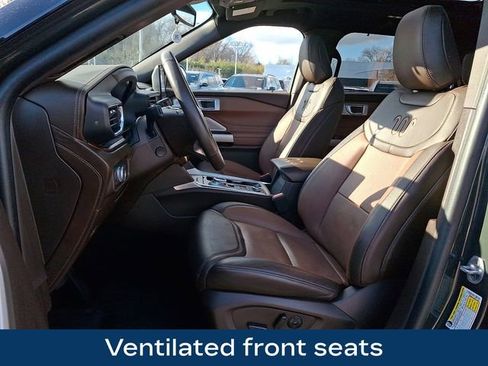 Used 2022 Ford Explorer King Ranch w/ Premium Technology Package image 19