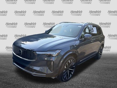 Certified 2026 Volvo XC90 B6 Plus AWD/4WD image 5