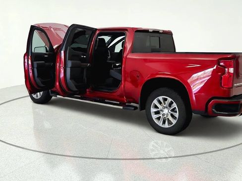 Used 2022 Chevrolet Silverado 1500 High Country w/ Z71 Off-Road Package AWD/4WD image 10