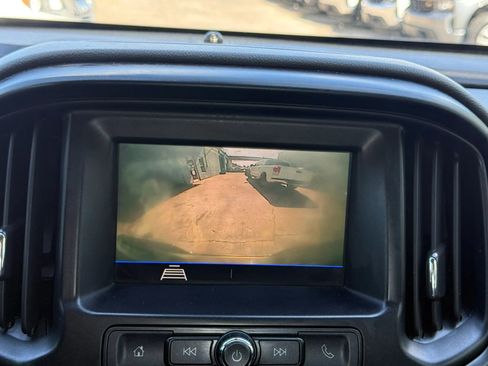 Used 2020 Chevrolet Colorado W/T image 12