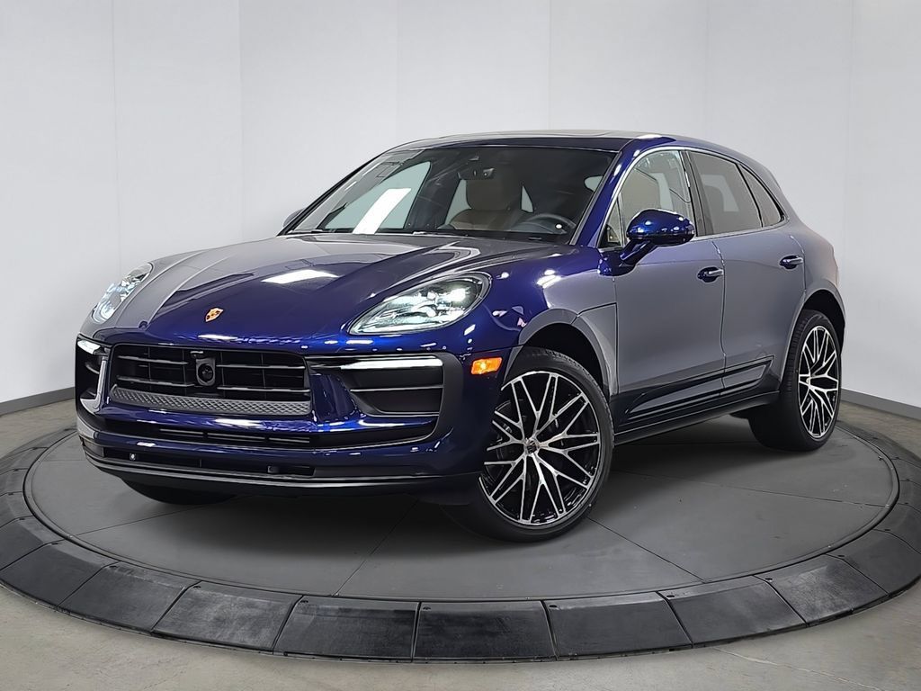 Certified 2025 Porsche Macan AWD/4WD image 1