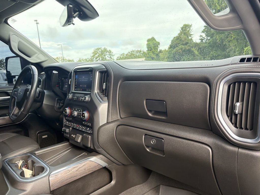 Certified 2022 Chevrolet Silverado 2500 LTZ w/ LTZ Plus Package AWD/4WD image 29