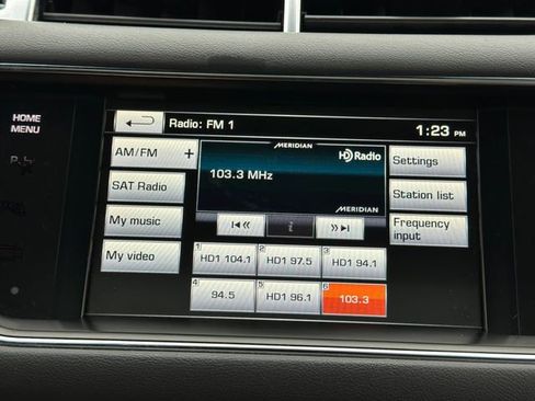 Used 2014 Land Rover Range Rover Sport HSE image 25