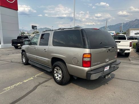 Used 2003 GMC Yukon XL SLT w/ 1SD Preferred Equipment Group AWD/4WD image 8